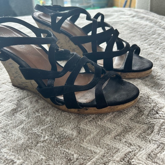 Salon six size 10 black wedge sandals - Picture 3 of 5